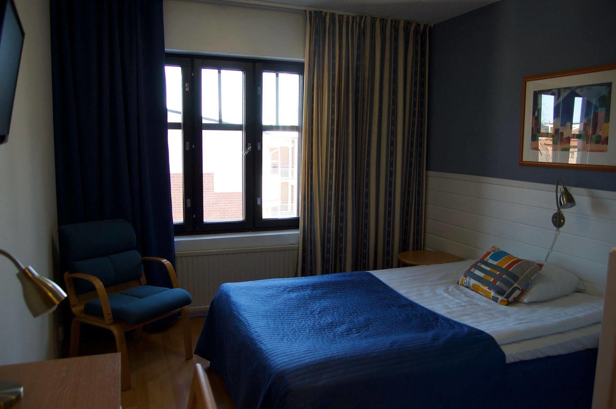 Hotel Jahtihovi Куопио Экстерьер фото