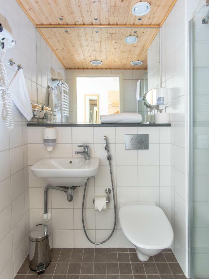 Hotel Jahtihovi Куопио Экстерьер фото