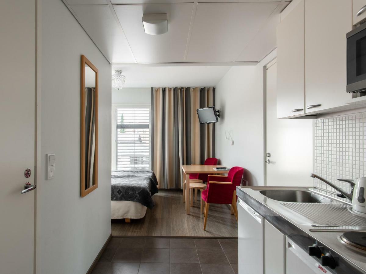 Hotel Jahtihovi Куопио Экстерьер фото